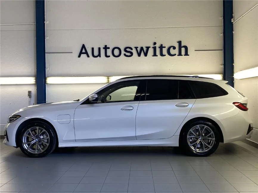 BMW 330 E TOURING Image 3